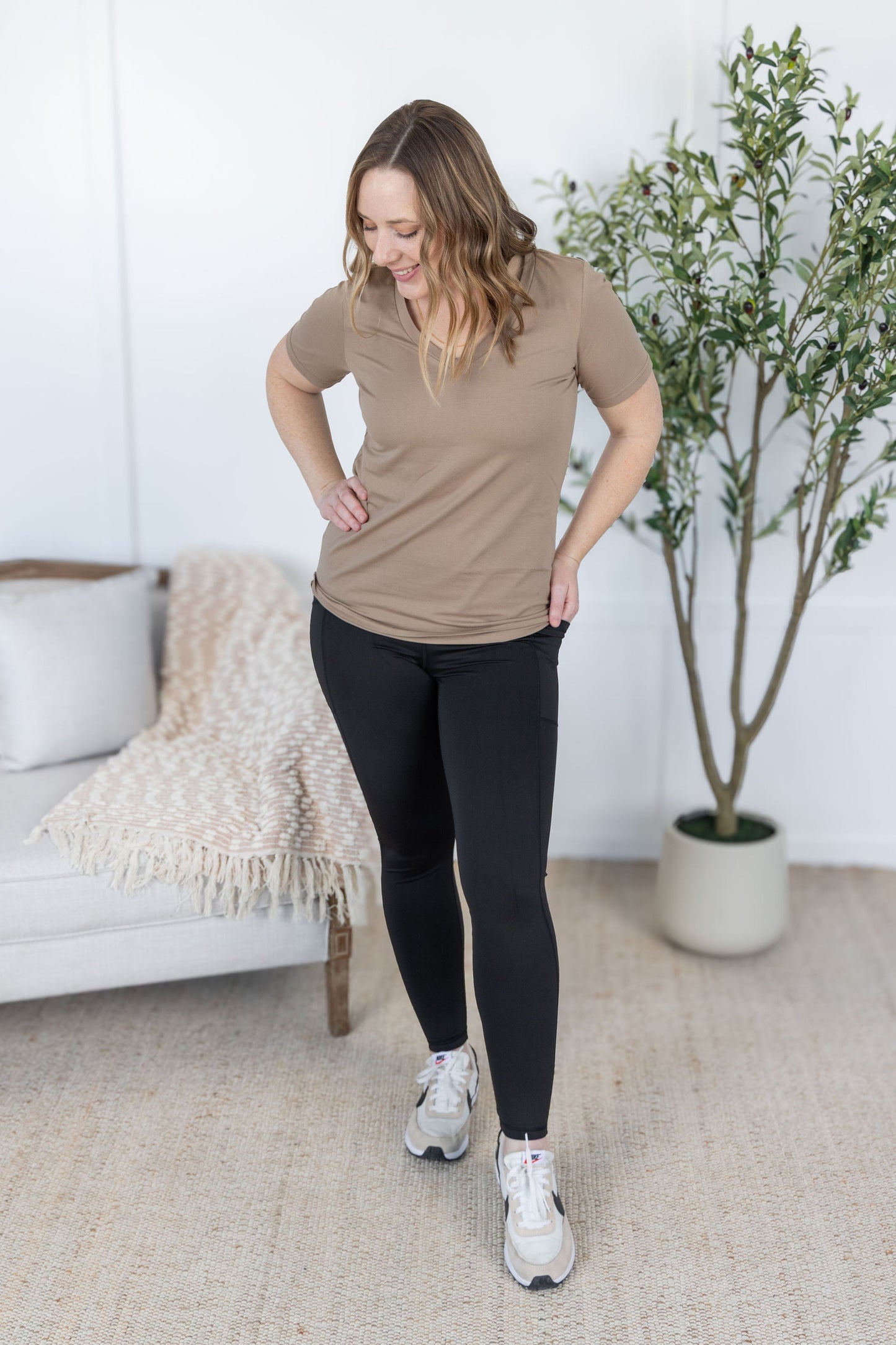 IN STOCK Women's Athleisure Leggings - Black