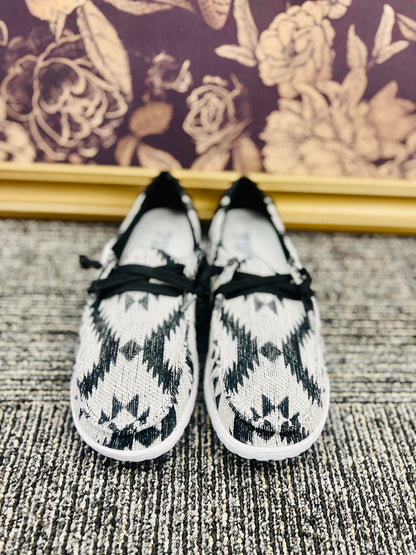 Summer - Women's Slip on Sneaker - Holden Hearts