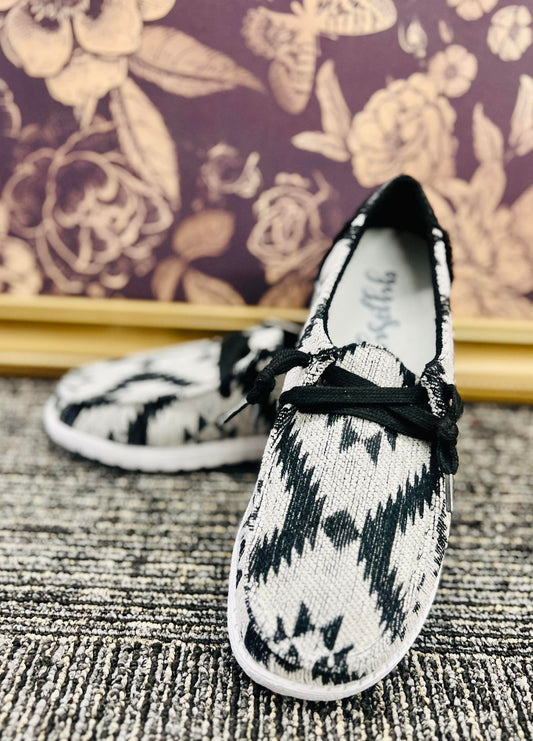 Summer - Women's Slip on Sneaker - Holden Hearts