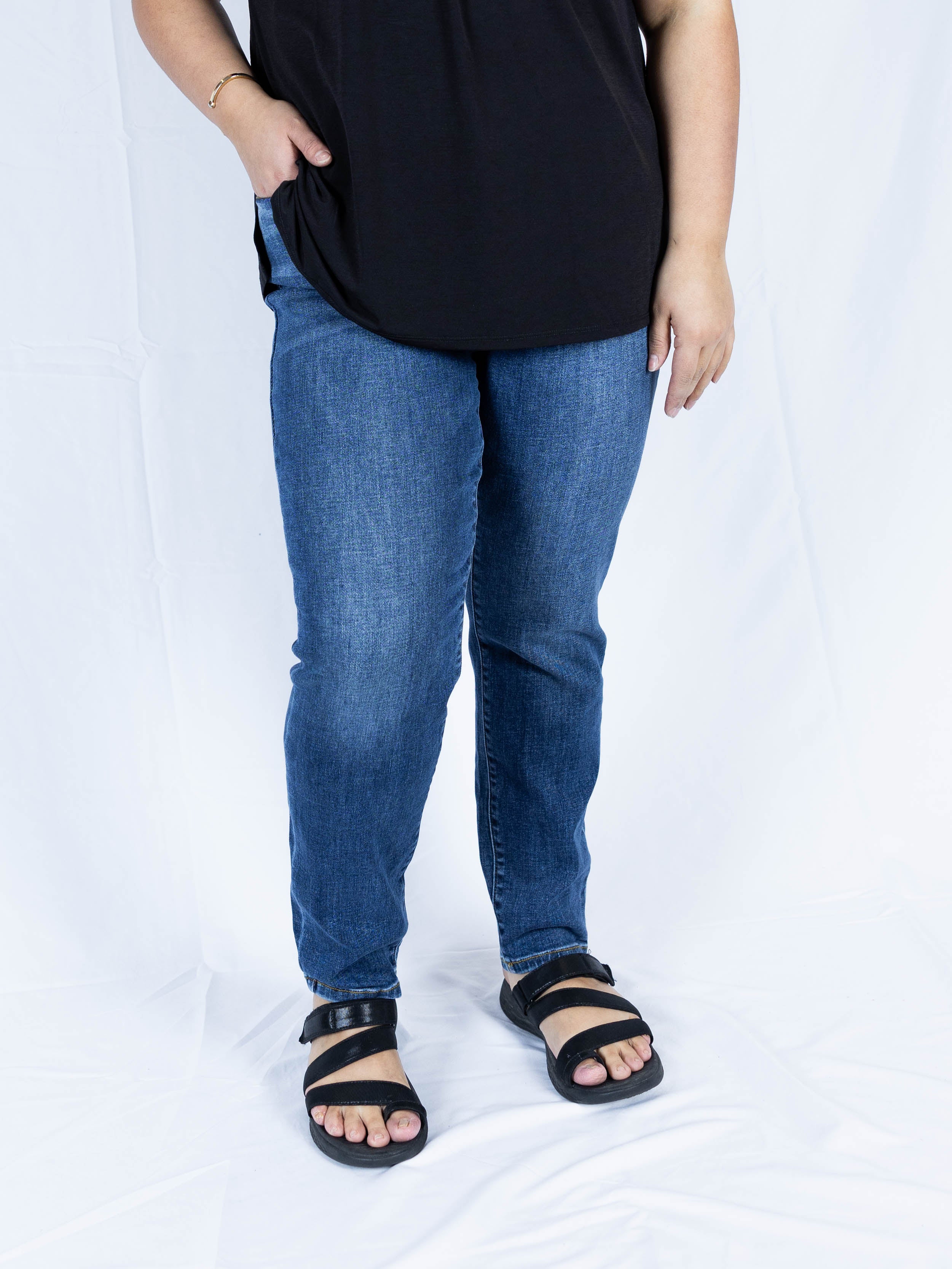 Back to Basics Slim Fit Jeans - Holden Hearts