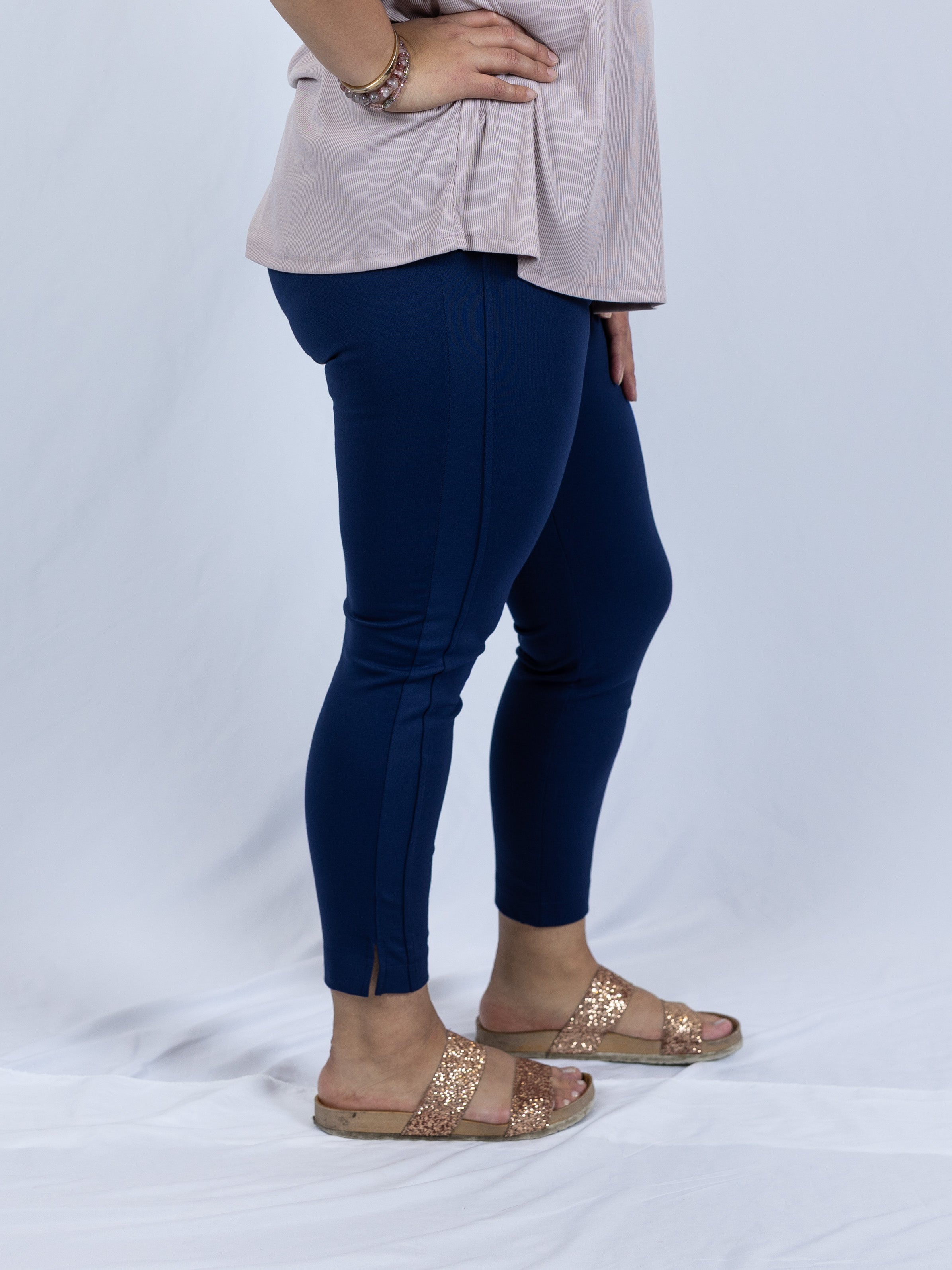 Magic Skinny Cropped Pants
