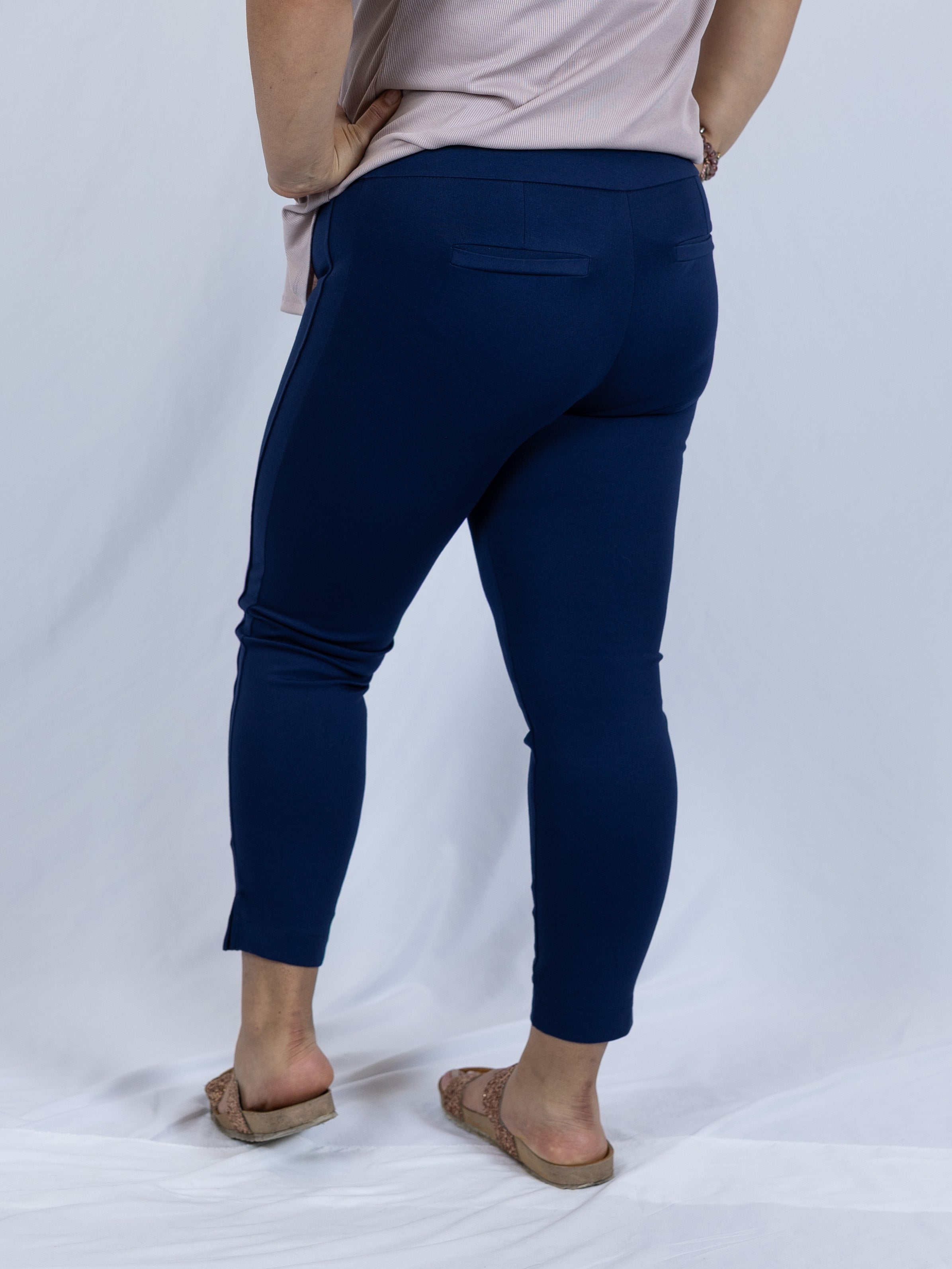 Magic Skinny Cropped Pants