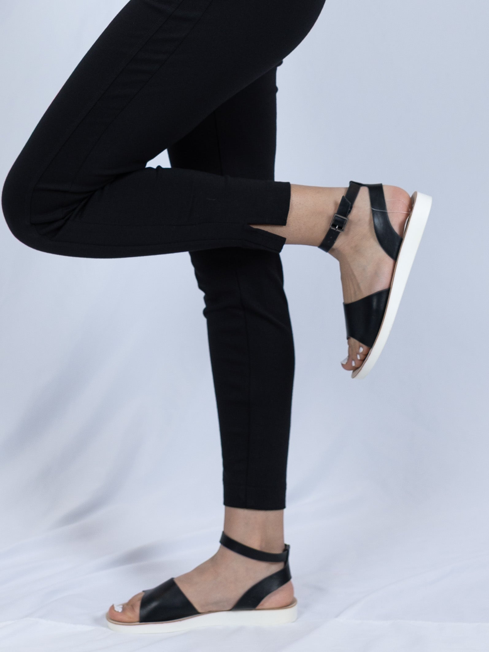 Magic Skinny Cropped Pants