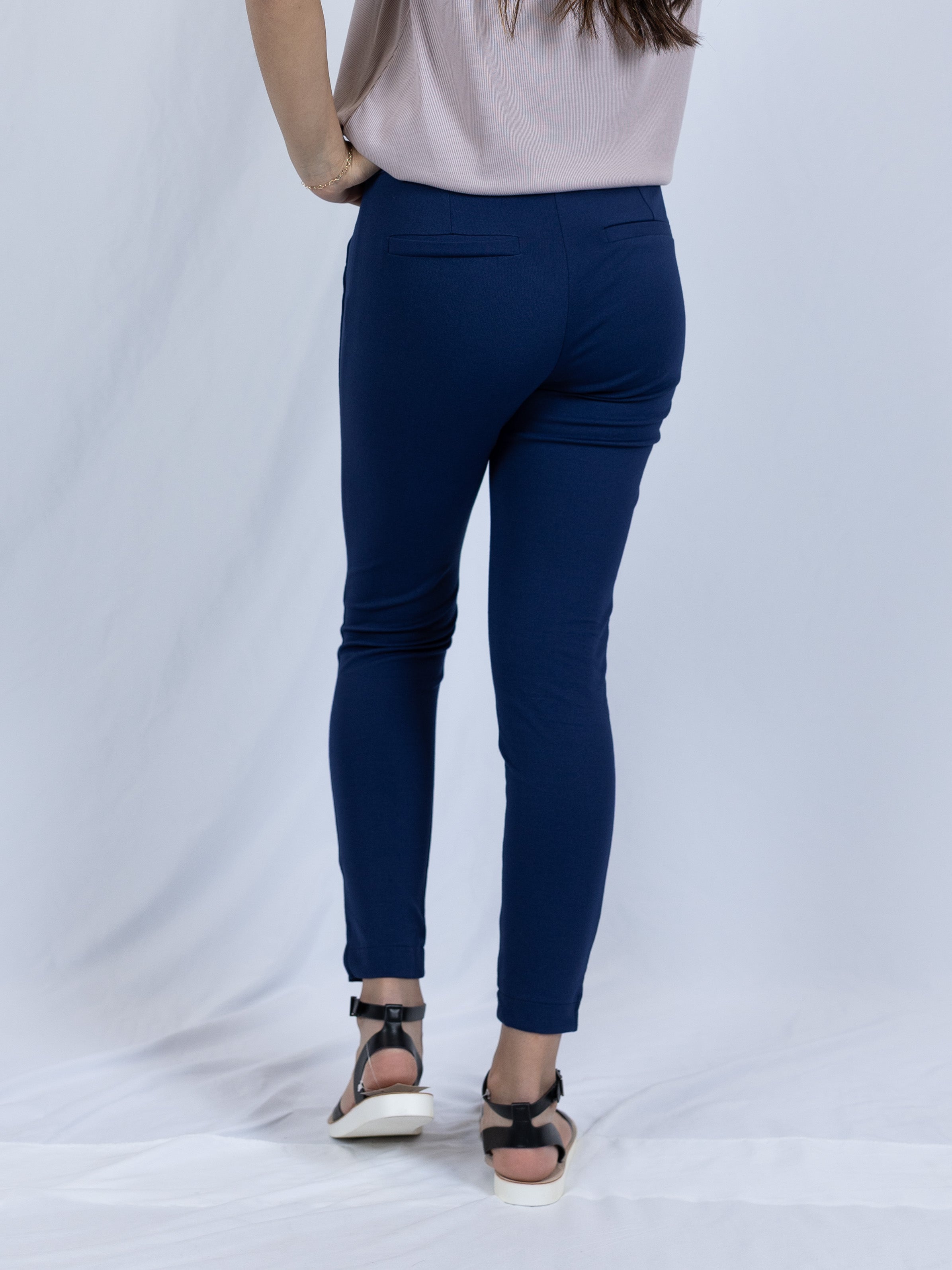 Magic Skinny Cropped Pants