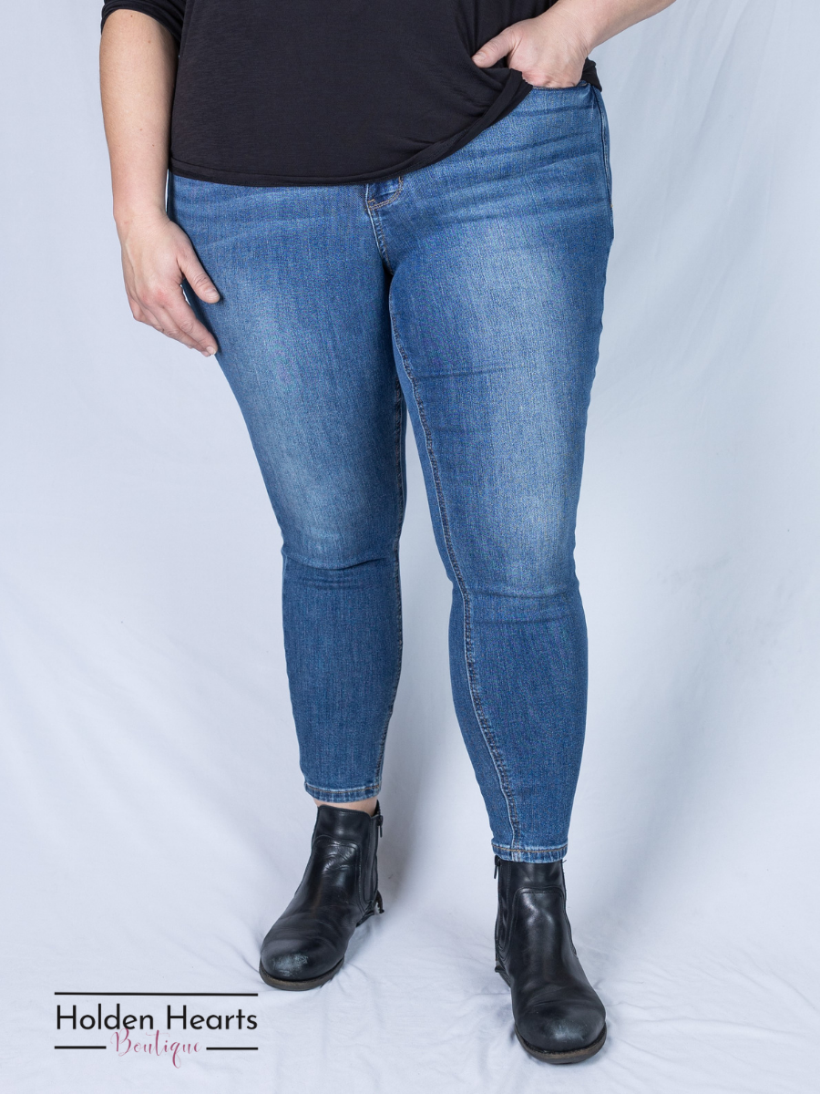 All in the Details Mid Rise Skinny Jeans - Holden Hearts