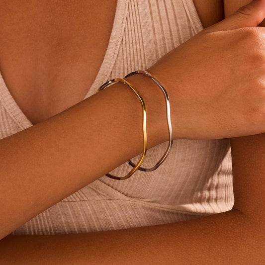 18K NON-TARNISH WATERPROOF STAINLESS STEEL BANGLE |40B5237