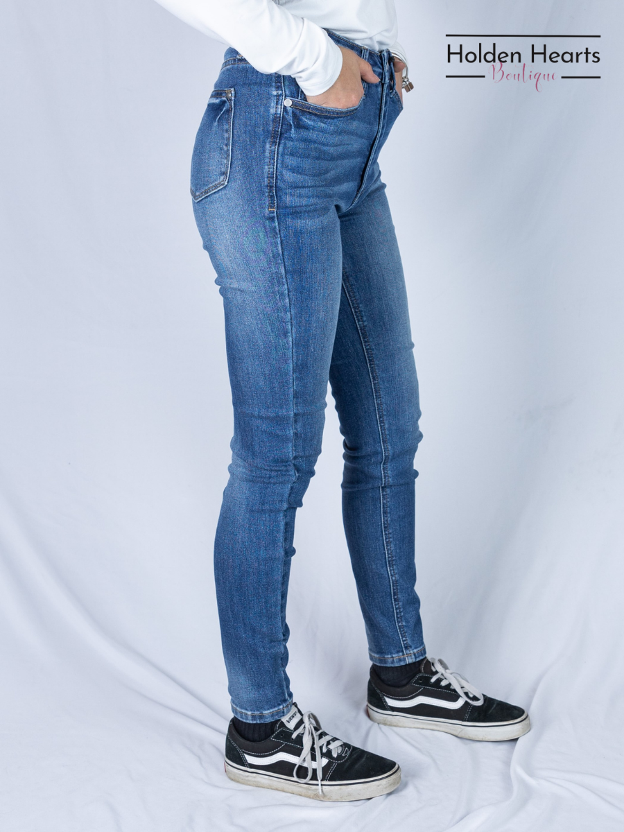 Everyday Chic Skinny Jeans - Holden Hearts
