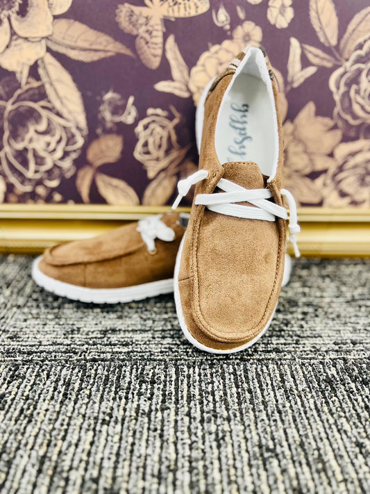 Poppy S - Women's Slip On Sneaker - Holden Hearts