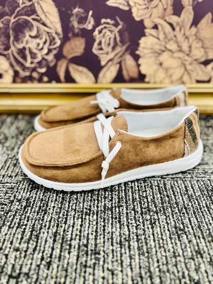 Poppy S - Women's Slip On Sneaker - Holden Hearts