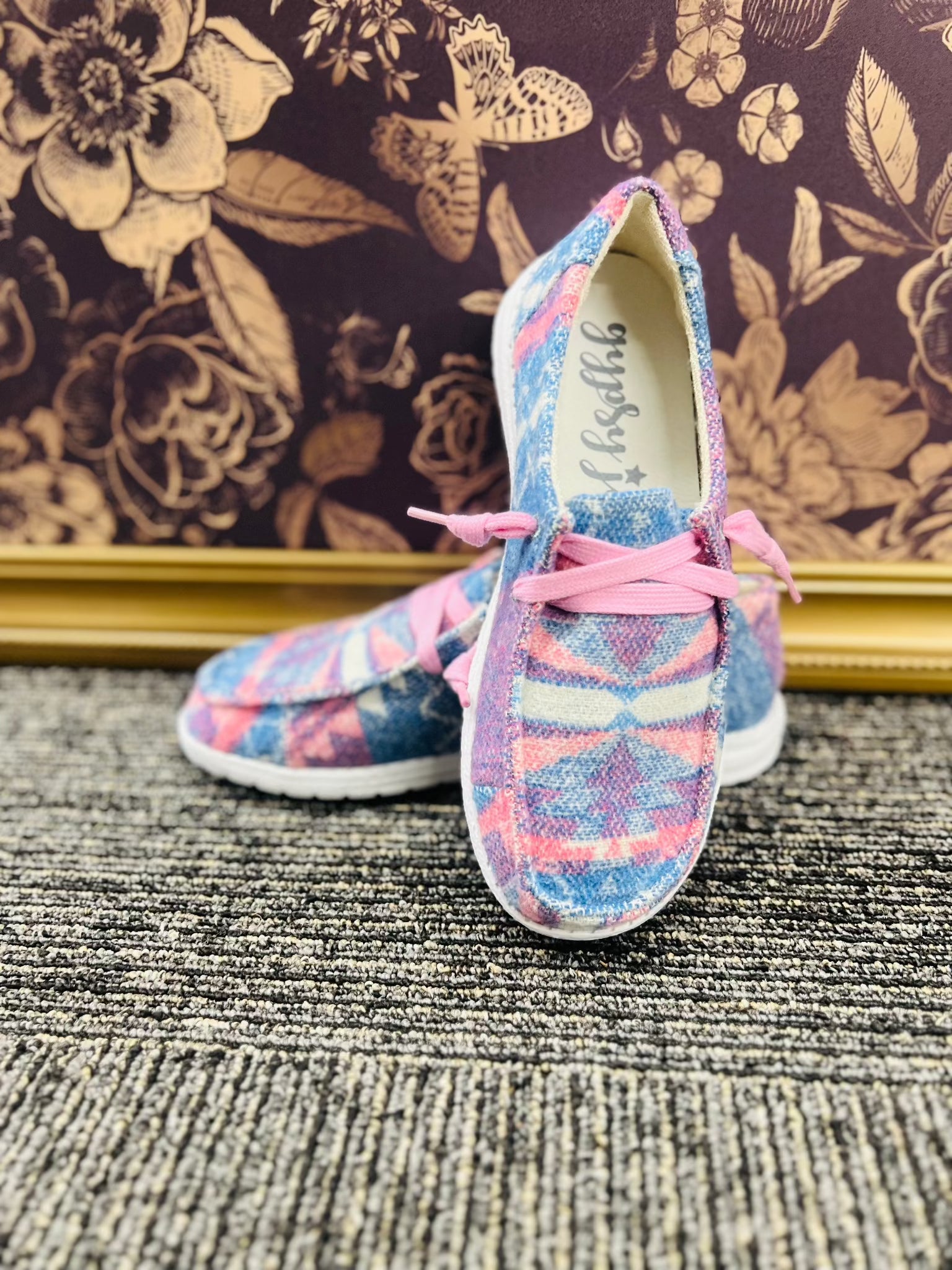 Aaliyah Women's Slip on Sneaker - Holden Hearts