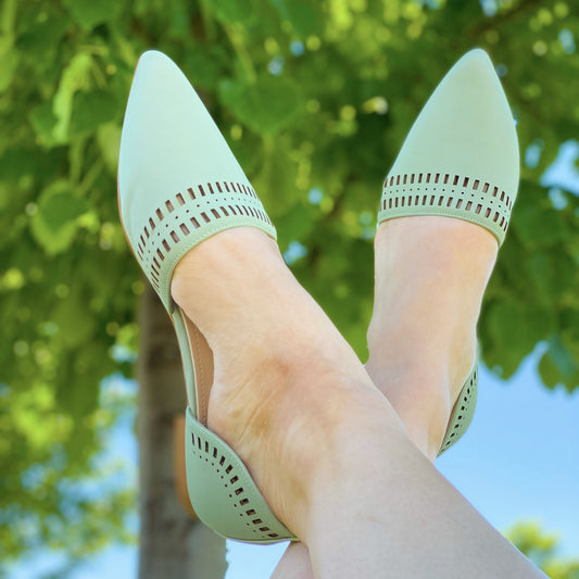 Sweet Summertime Flats in Mint - Holden Hearts
